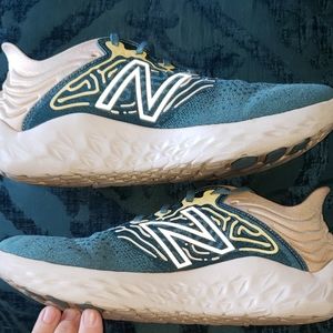 WOMEN'S NEW BALANCE BEACON V3 size 10